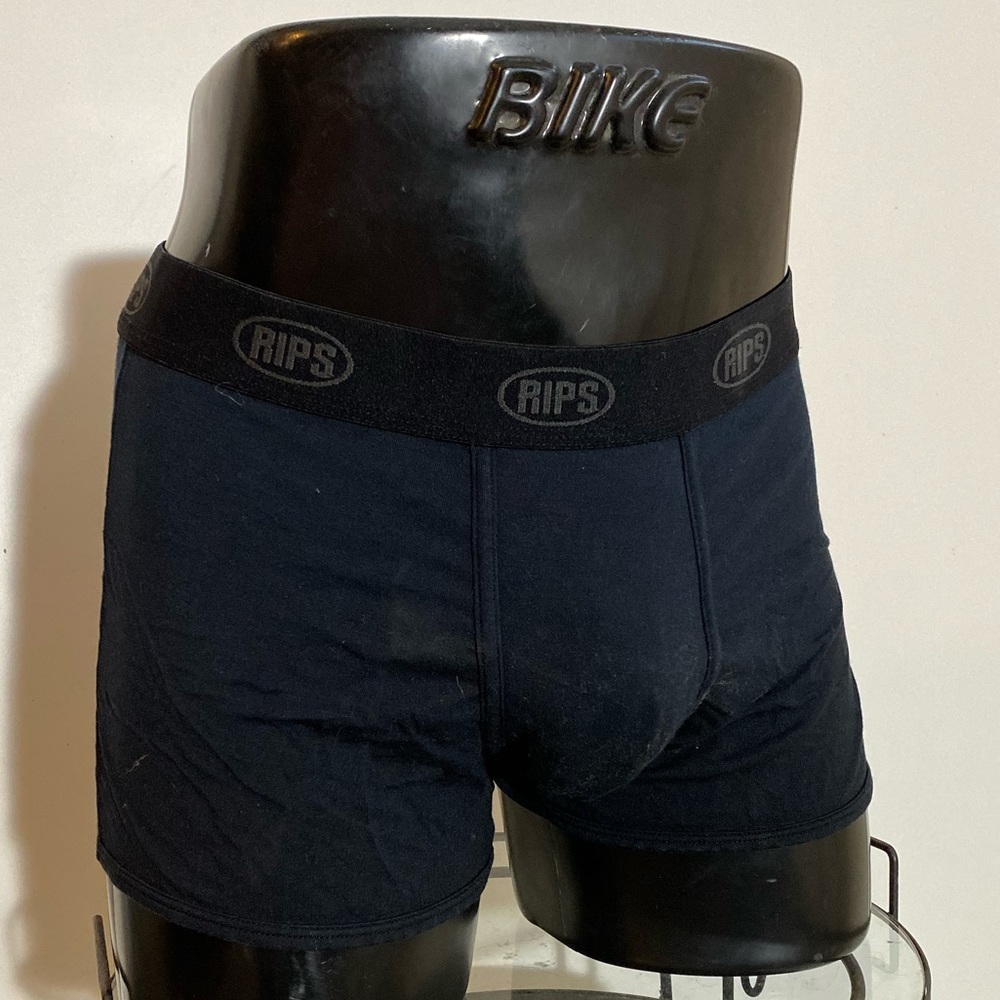 Large navy RIPS trunks
